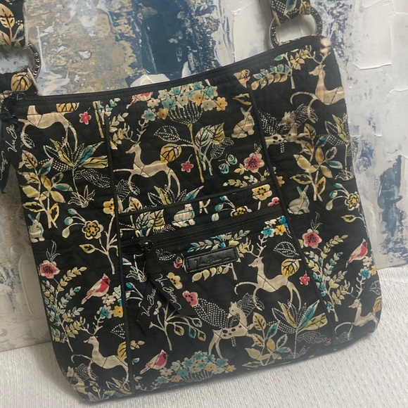 Genuine Vera Bradley Black “ Winter Palace” Crossbody - Picture 10 of 17